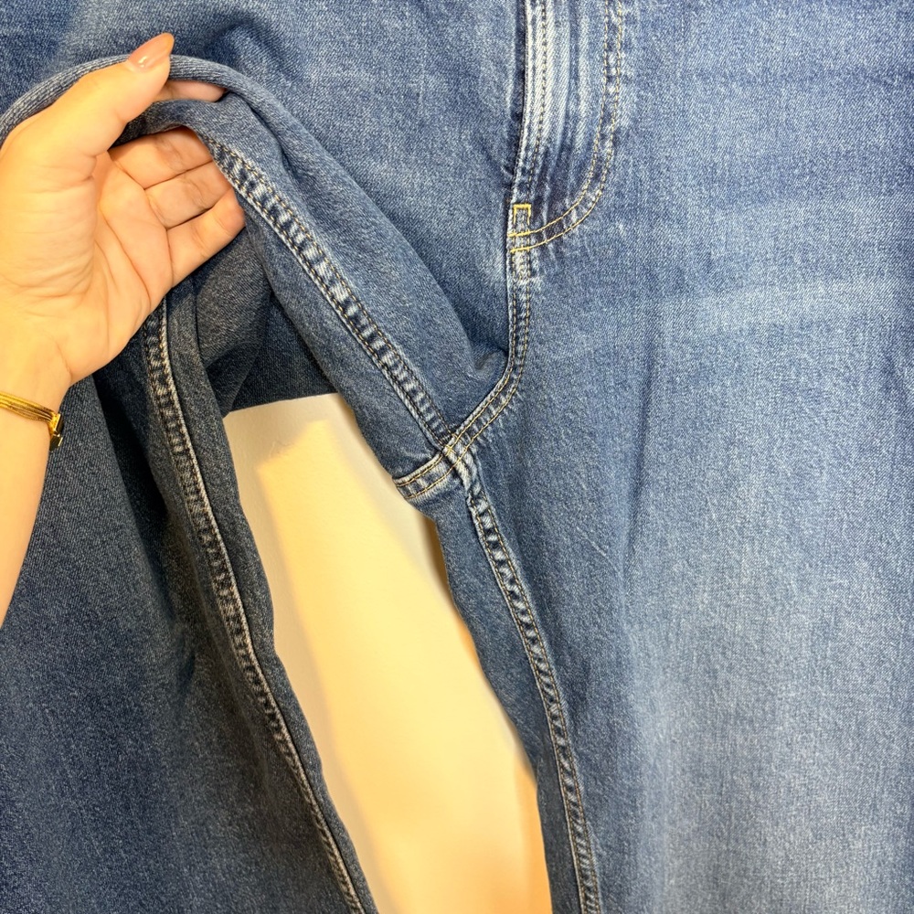 GAP 90’s Loose High Rise Distressed Jeans - Picture 3 of 7